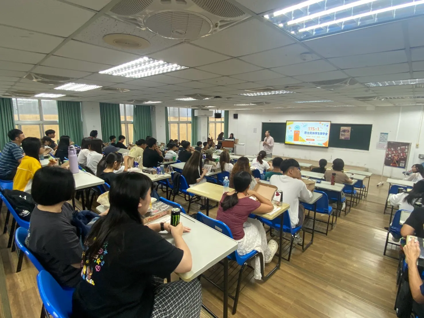 1150909新生茶會暨獎助學金說明會 第1張